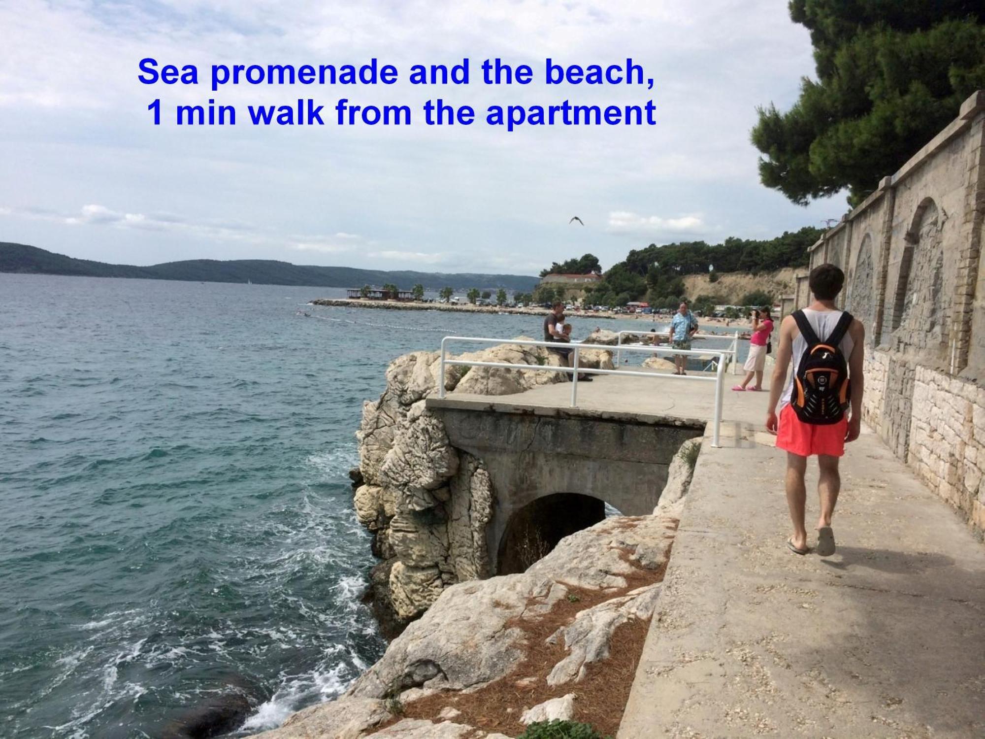Beachfront Apartment Drazen, With Garden And Parking Сплит Екстериор снимка