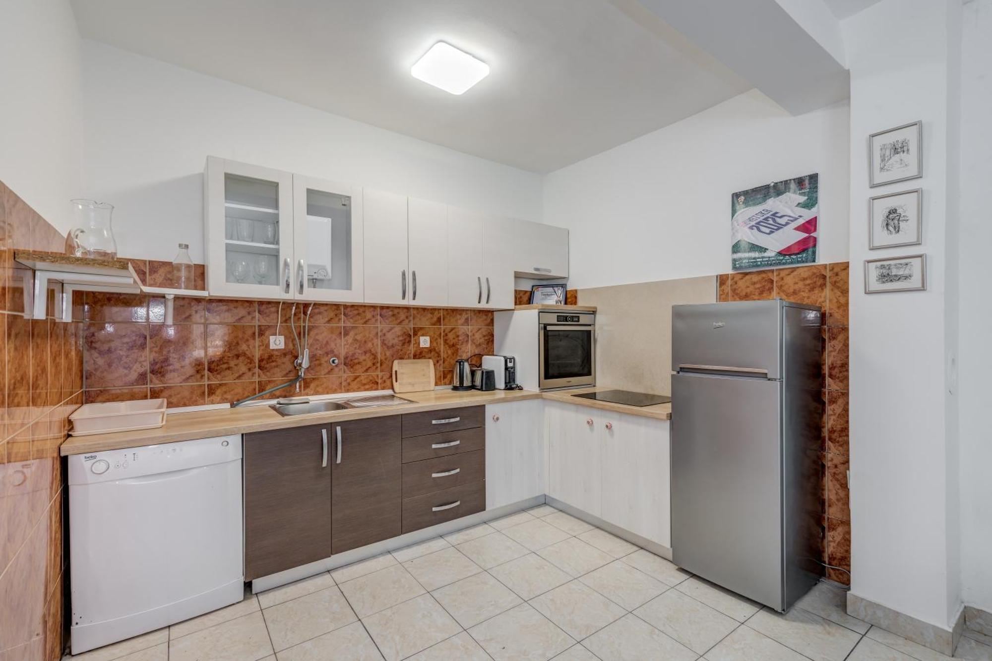 Beachfront Apartment Drazen, With Garden And Parking Сплит Екстериор снимка